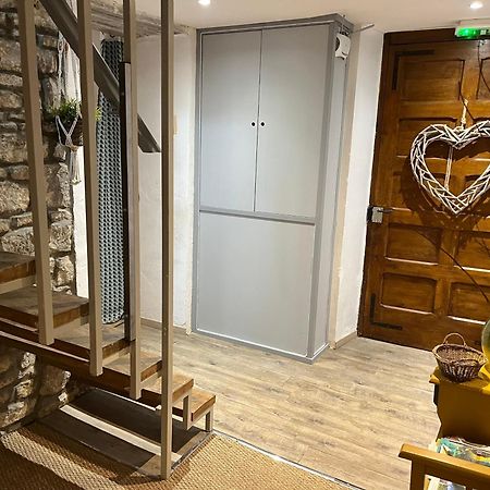 De Passage Chez Lili Bed & Breakfast โปลิญญี ภายนอก รูปภาพ