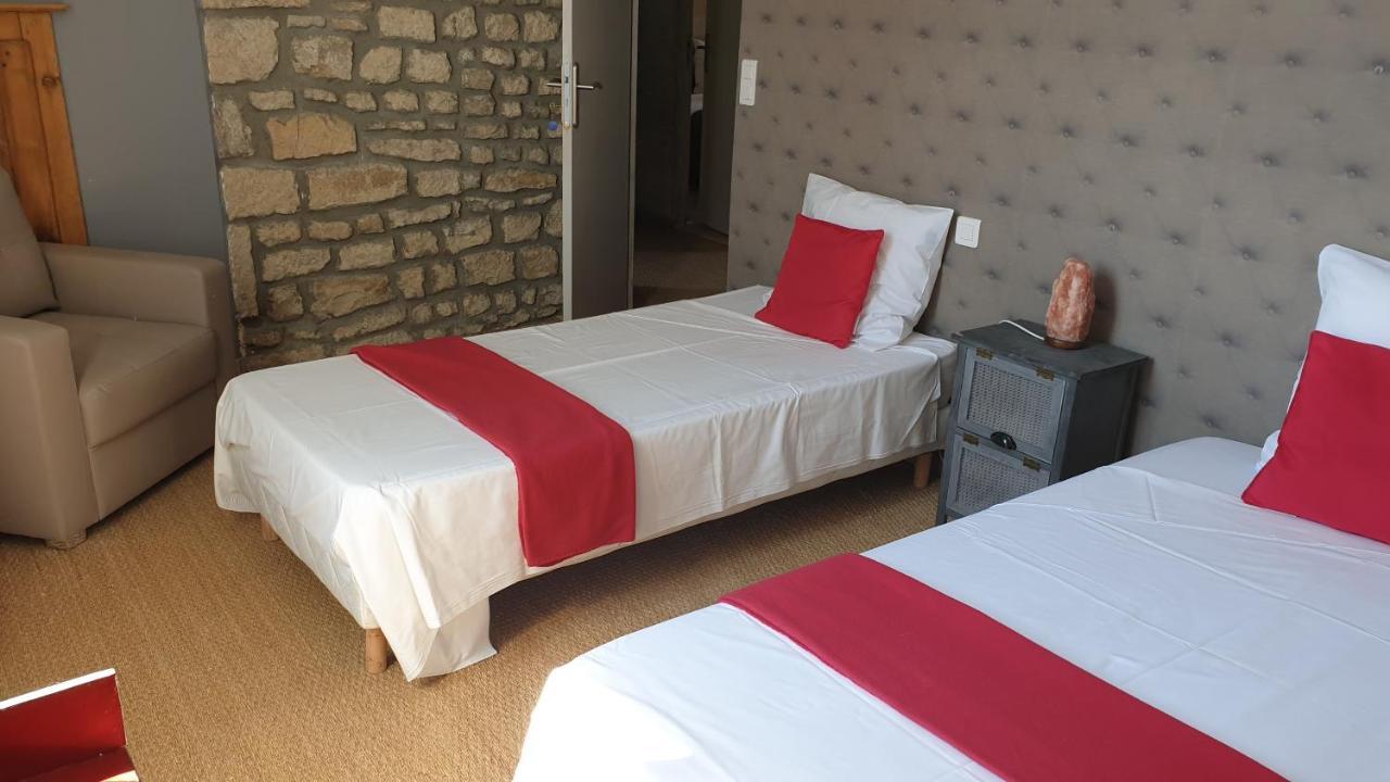 De Passage Chez Lili Bed & Breakfast โปลิญญี ภายนอก รูปภาพ
