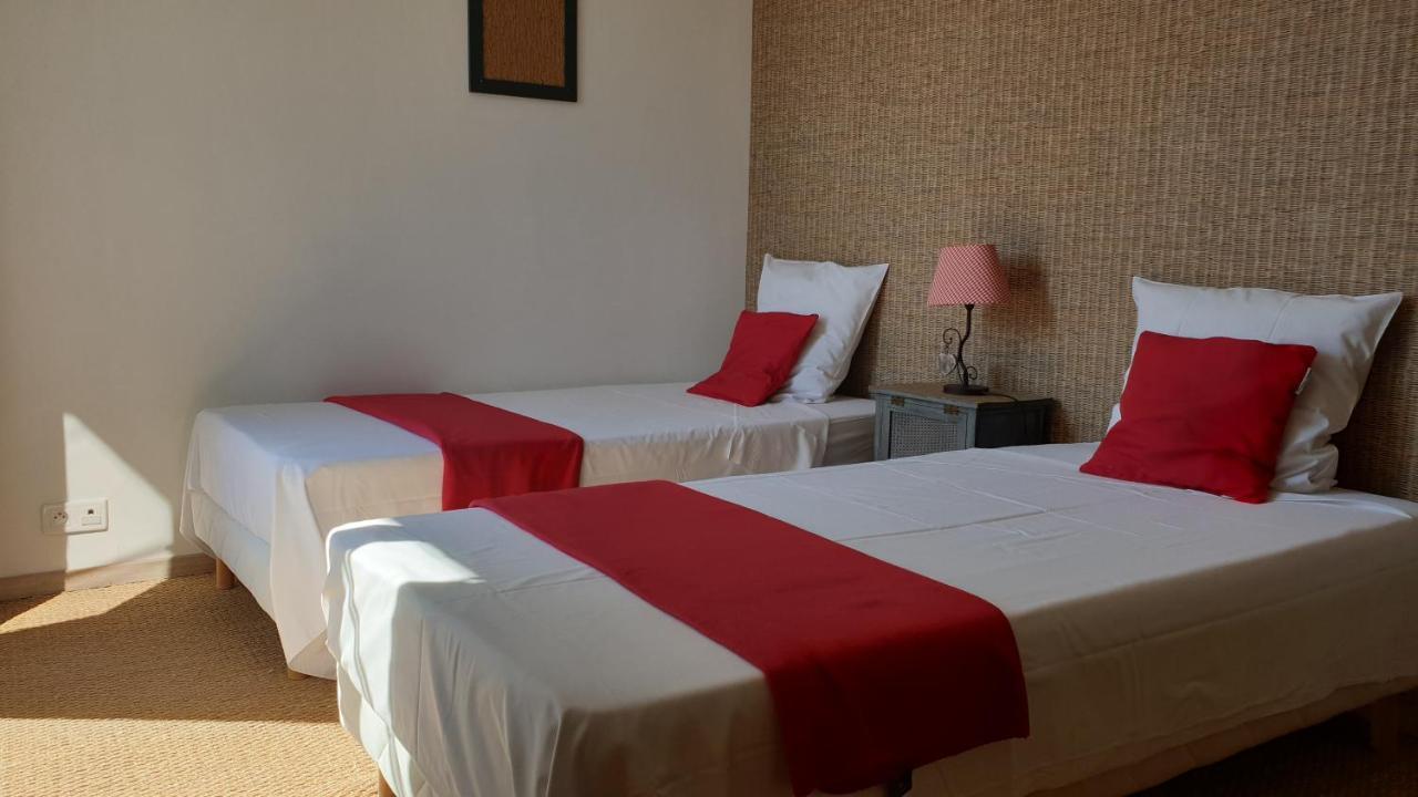 De Passage Chez Lili Bed & Breakfast โปลิญญี ภายนอก รูปภาพ