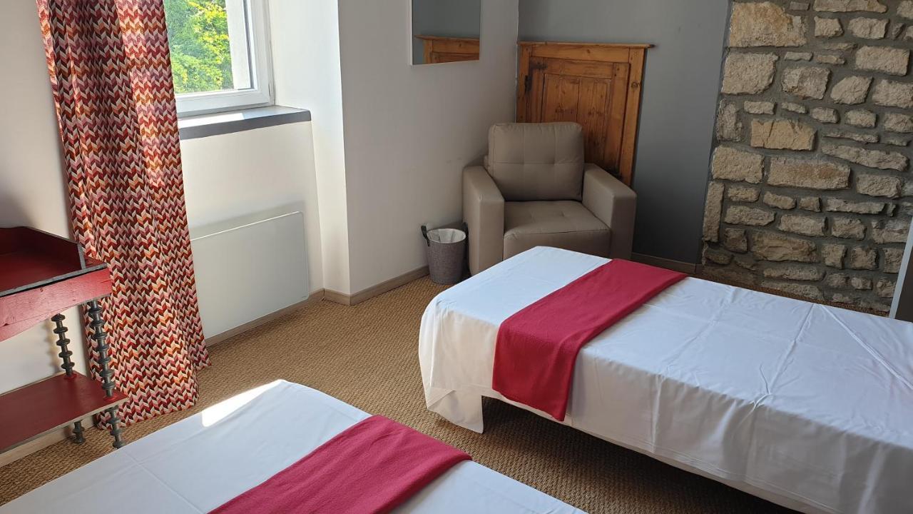 De Passage Chez Lili Bed & Breakfast โปลิญญี ภายนอก รูปภาพ