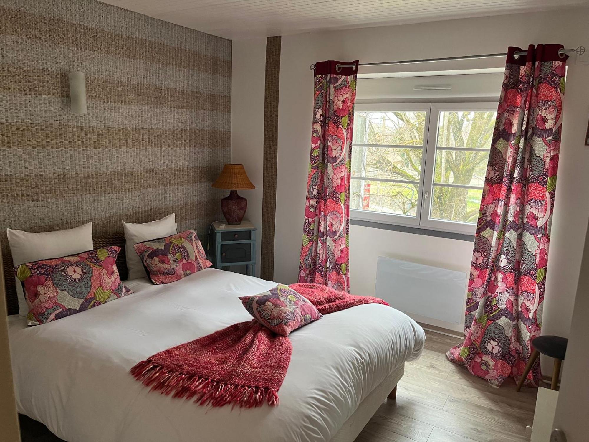 De Passage Chez Lili Bed & Breakfast โปลิญญี ภายนอก รูปภาพ