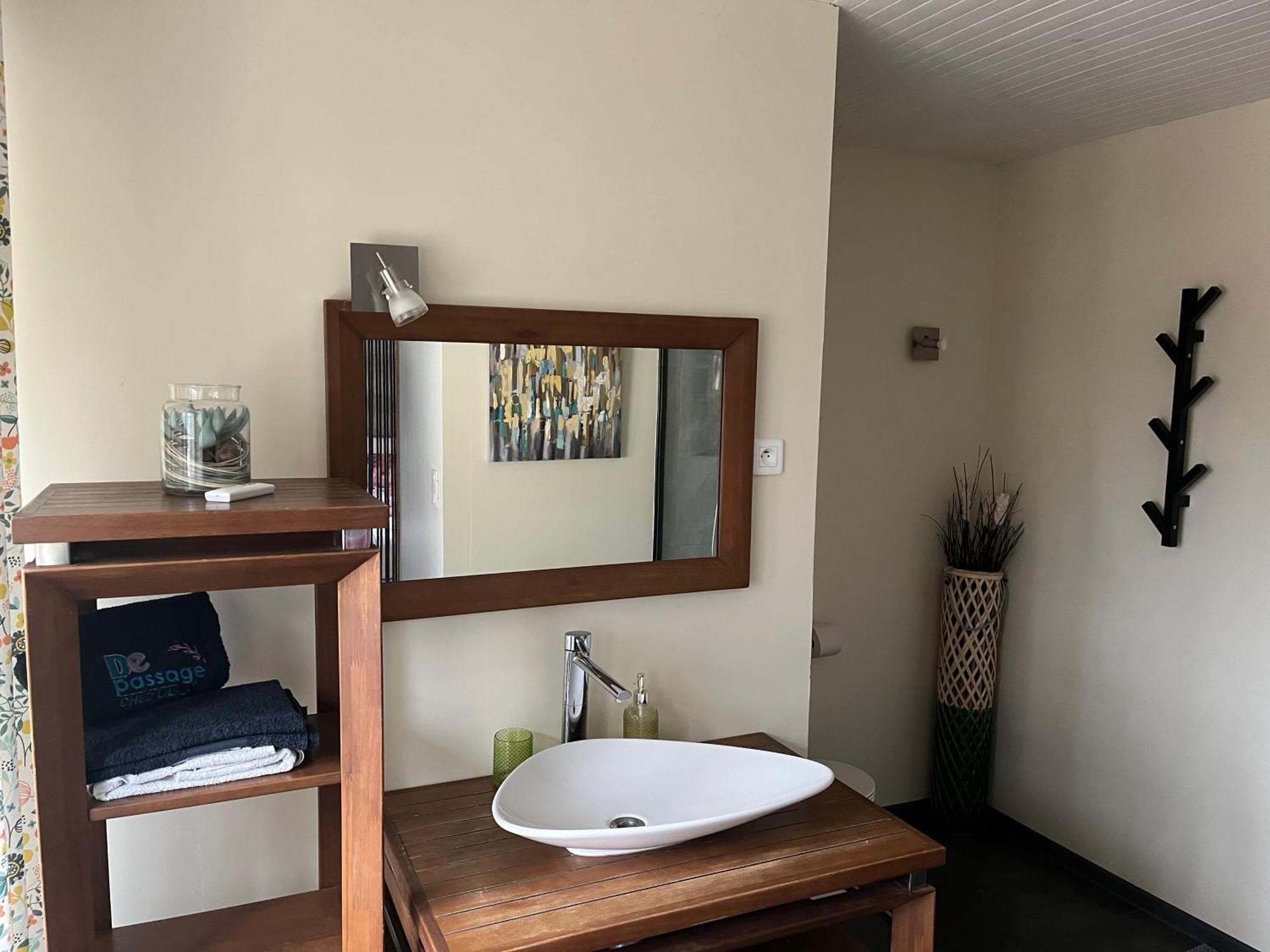 De Passage Chez Lili Bed & Breakfast โปลิญญี ภายนอก รูปภาพ